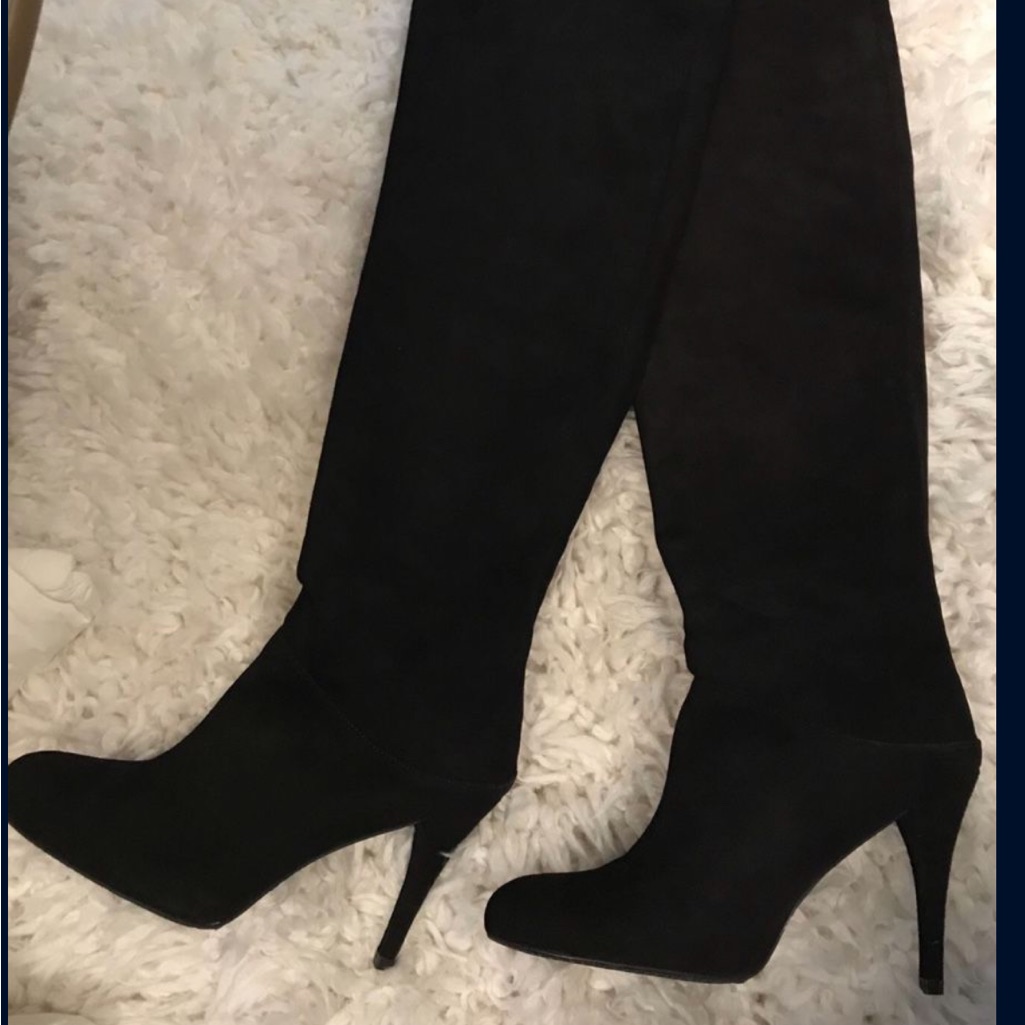 Women’s Stuart Weitzman Boots Size 35.5